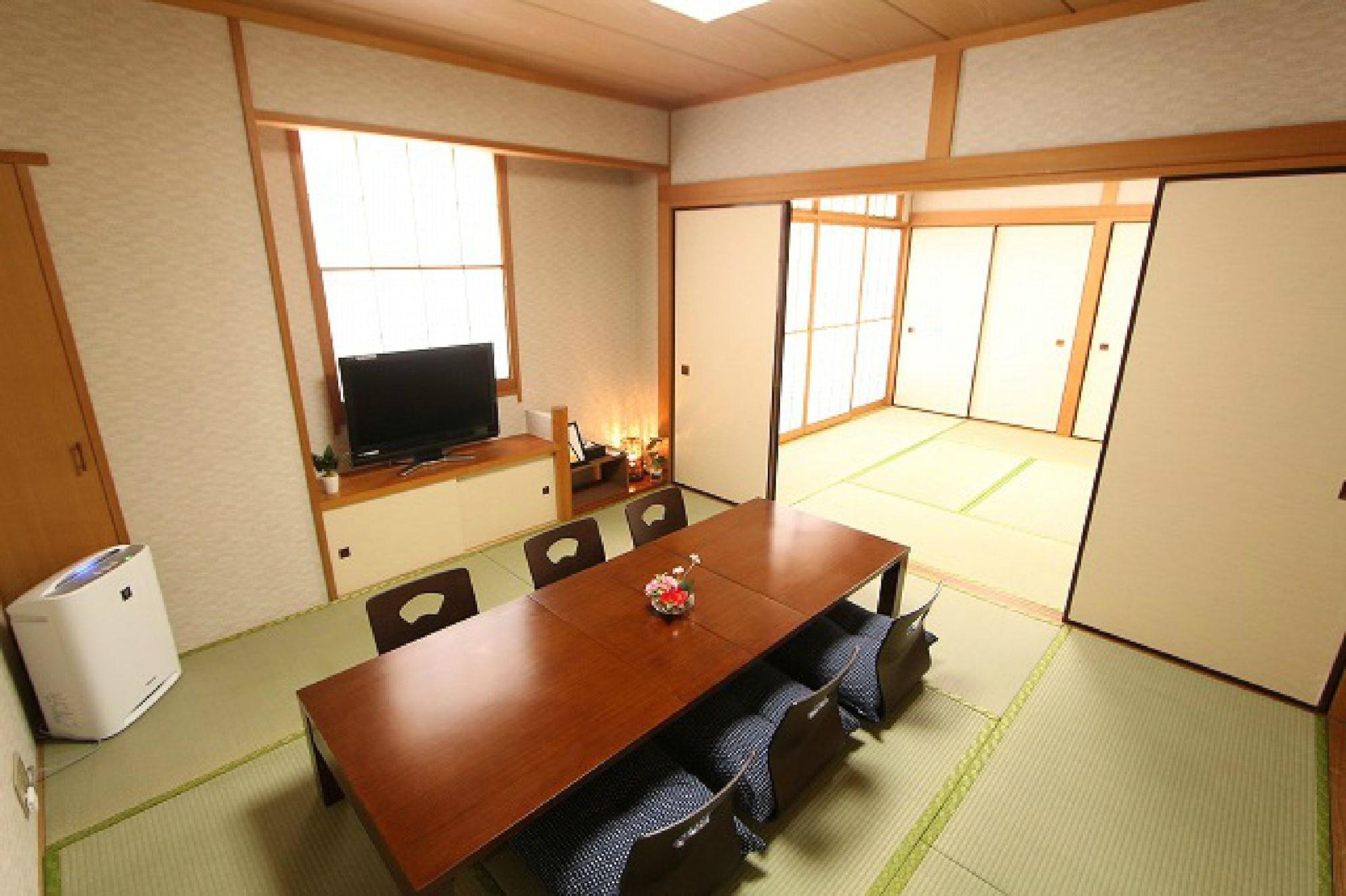 Livemax Budget Kiba Tōkyō